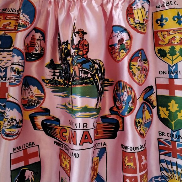 Vintage 1950s Canada Souvenir of Winnipeg Manitoba - Half Apron - Picture 3 of 7